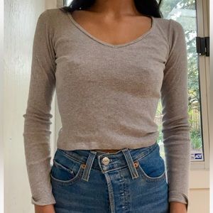 Brandy Melville Long Sleeve V-Neck Grey Crop Top